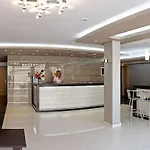 Vemara Club And - Free Parking And Free Access Szálloda