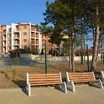 Vemara Club And - Free Parking And Free Access Szálloda Obzor