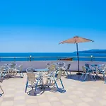 Vemara Club And - Free Parking And Free Access Szálloda