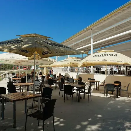 Vemara Club And - Free Parking And Free Access Szálloda Obzor