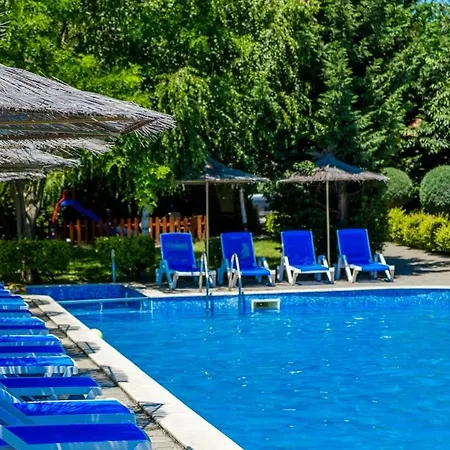 Vemara Club And - Free Parking And Free Access Obzor