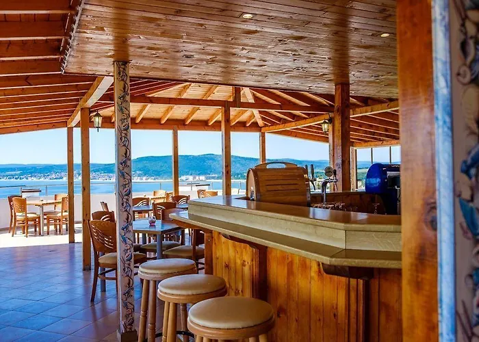 Vemara Club And - Free Parking And Free Access Obzor