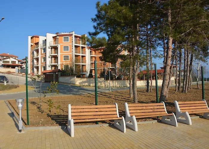 Vemara Club And - Free Parking And Free Access Hotel Obzor