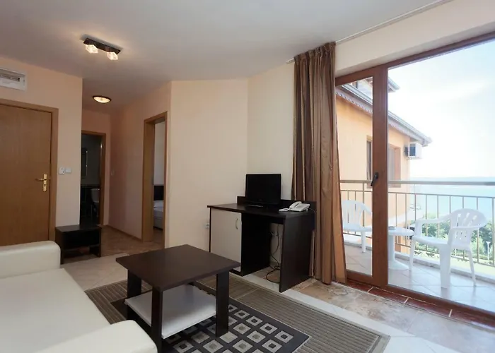 Hotel Vemara Club And - Free Parking And Free Access Obzor