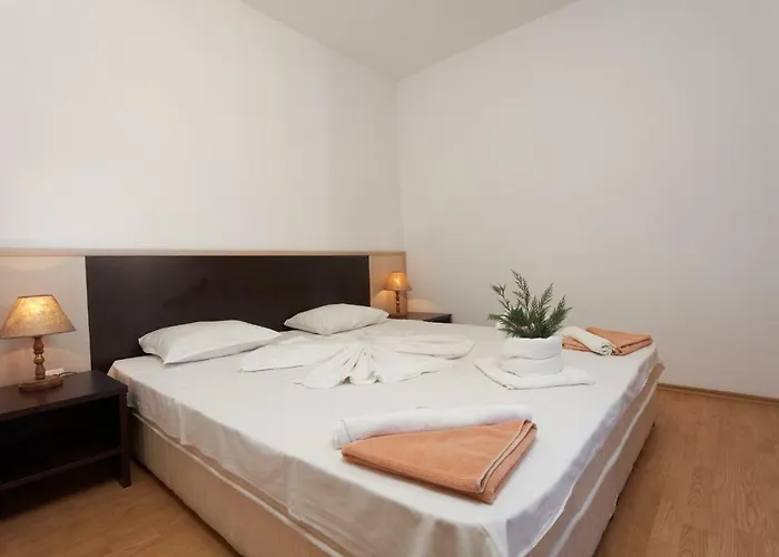 Vemara Club And - Free Parking And Free Access Obzor