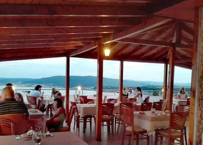 Vemara Club And - Free Parking And Free Access Hotel Obzor