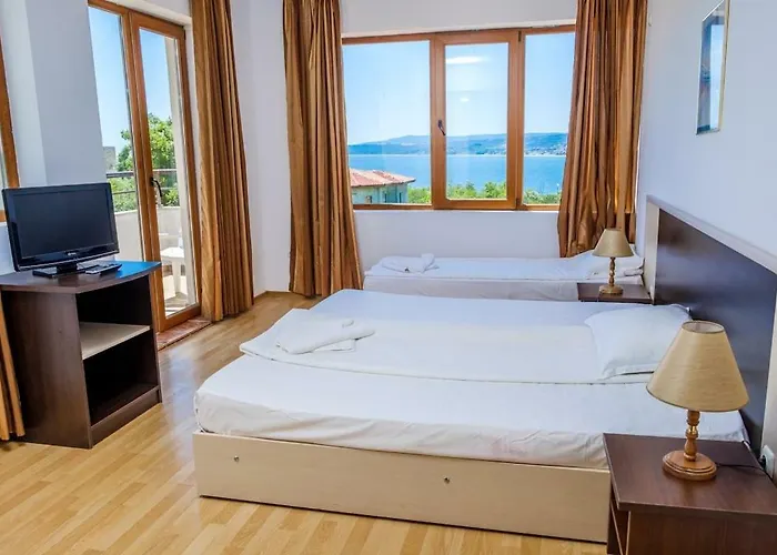 Vemara Club And - Free Parking And Free Access 3* Obzor