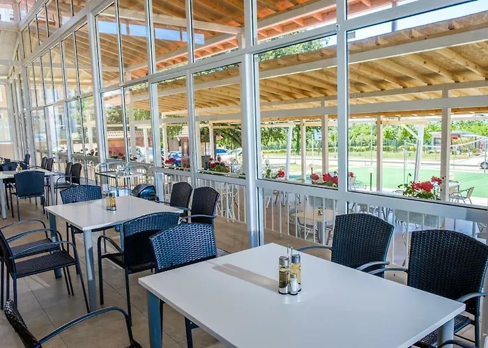 Vemara Club And - Free Parking And Free Access Hotel Obzor